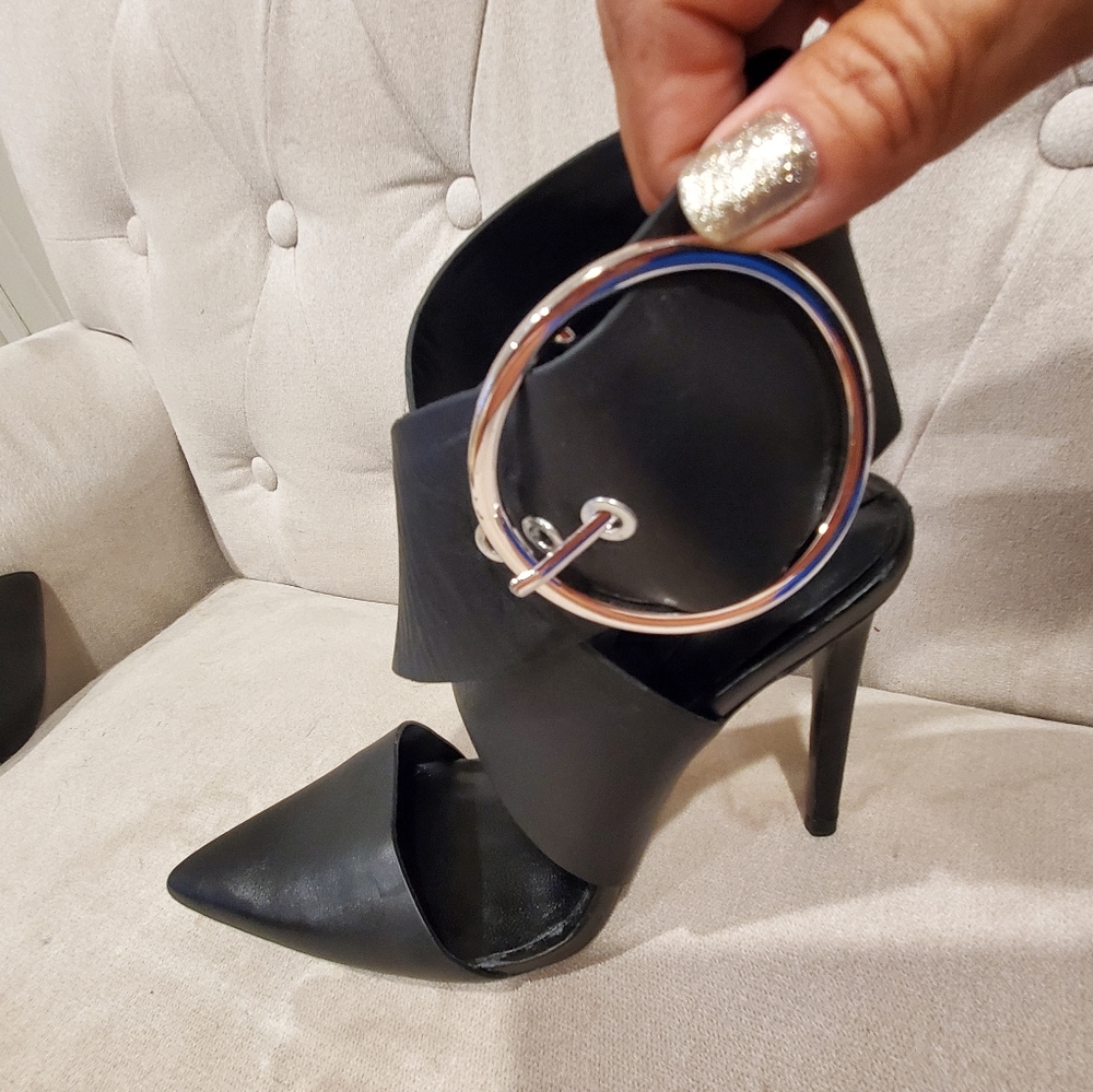 Wide strap ankle open back shoes